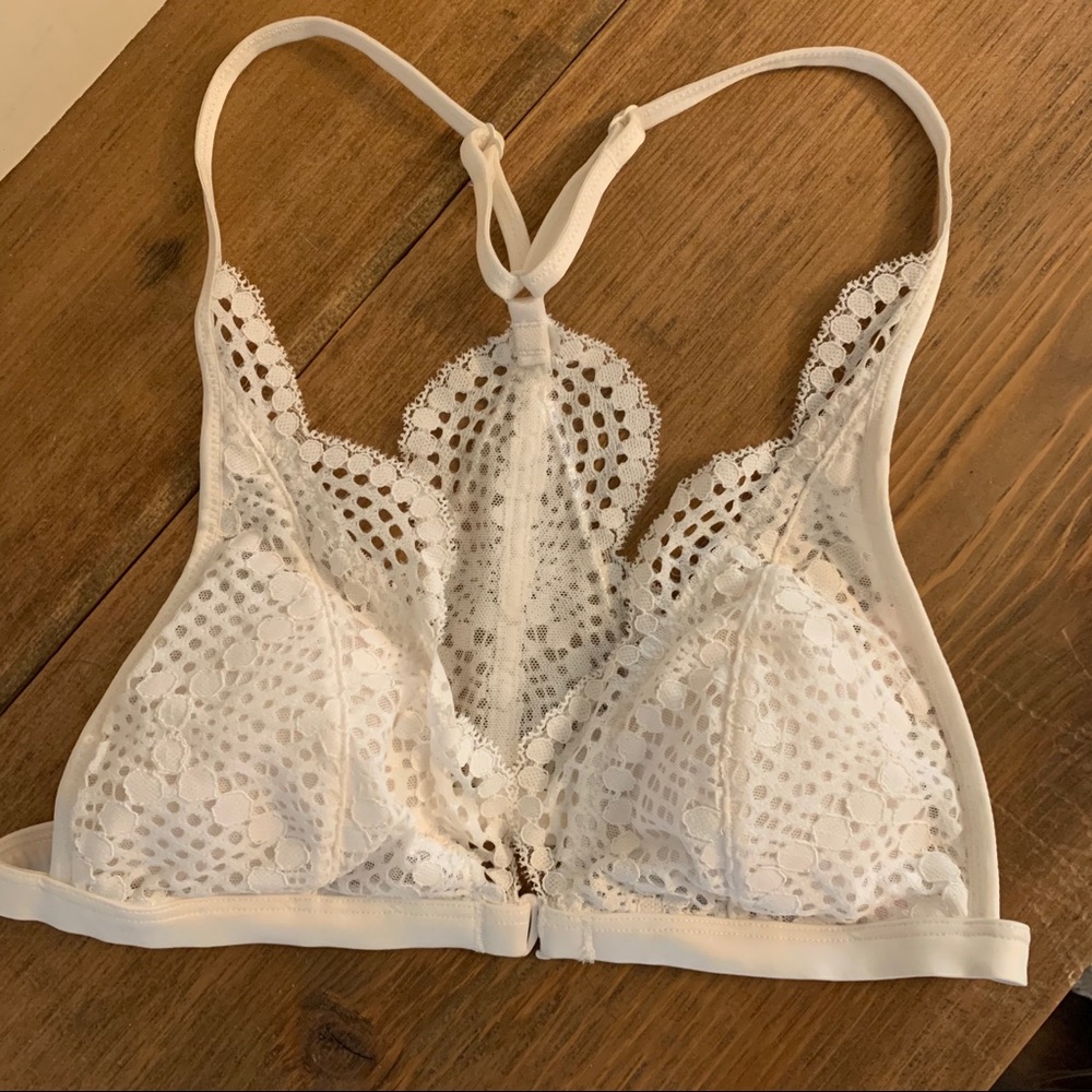 Victoria’s Secret | Lined Lace Bralette